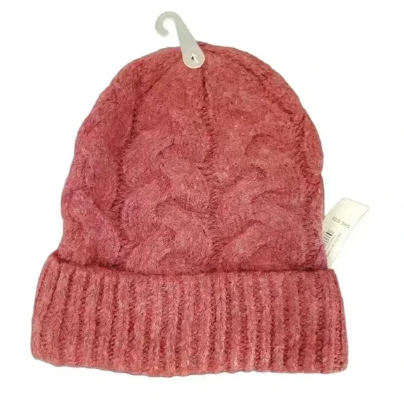 Old Navy Women's Red Acrylic Cable Knit Cuffed Beanie - Picture 1 of 6